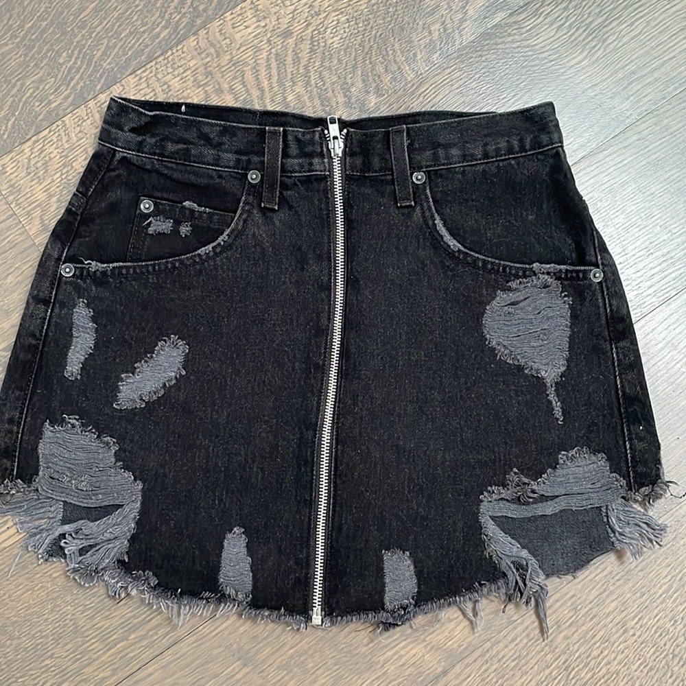 BNWOT CARMAR skirt black denim
